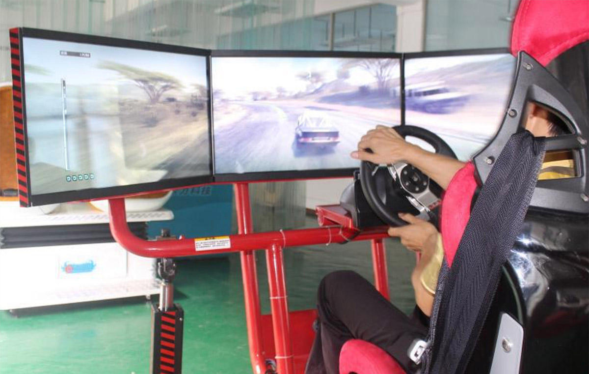 VR地震F1三屏實感模擬賽車